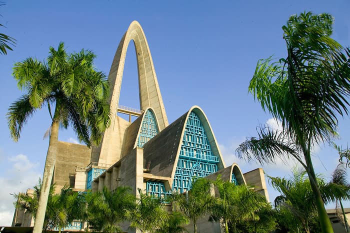 Basílica de Nuestra Señora de la Altagracia, Higüey, Punta Cana - Basilica of Our Lady of Altagracia, Higuey, Punta Cana
