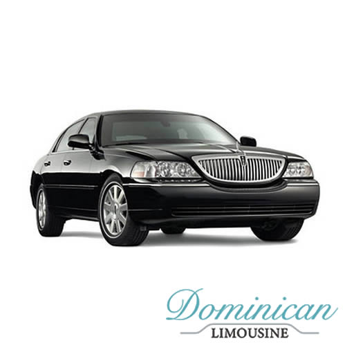 Lincoln Town Car Sedan